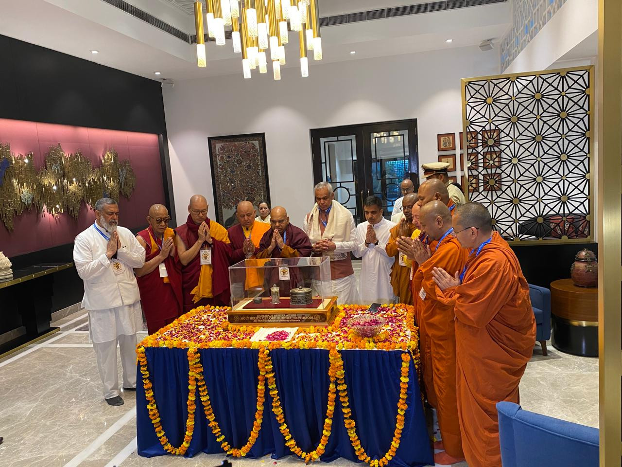 India Strengthens Cultural Ties with Sri Lanka through Exposition of Devnimori Buddha Relics