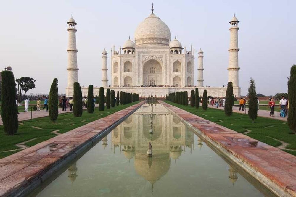 Taj Mahal (1983)