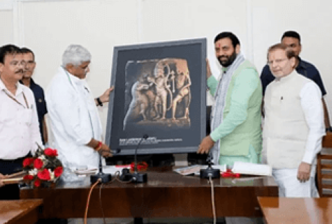 Hon’ble Union Minister of Culture and Tourism, Shri Gajendra Singh Shekhawat visited and explored the Iconic Site of #Rakhigarhi in Hisar district of Haryana, which is one of the largest and most significant urban settlements of the #HarappanCivilization.